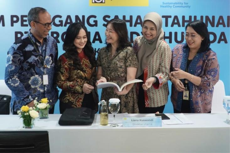 Di bawah kepemimpinan Direktur Utama yang baru, Liana Kuswandi (tengah), Prodia berkomitmen untuk lebih lincah dalam menghadapi tantangan industri kesehatan. Foto: Ist
