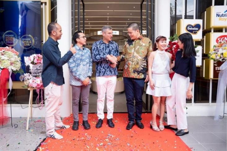 Peresmian Raja Susu Flagship Store yang didukung oleh Danone SN Indonesia di kawasan Pantai Indah Kapuk (PIK) 2 pada Jumat, 24 April 2026. Foto: Ist
