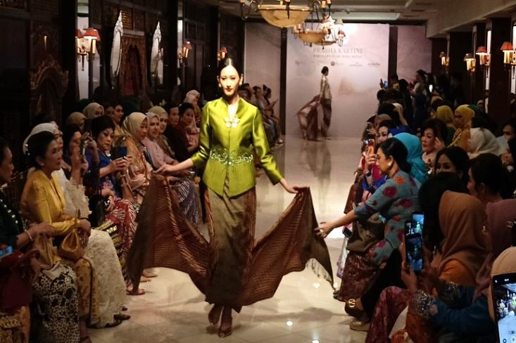 Batik Danar Hadi Prabha Kartini