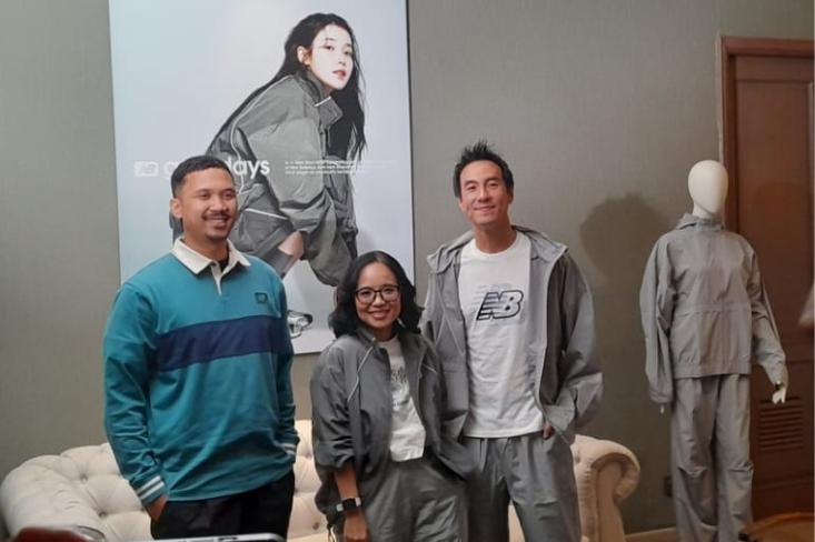 Ki-ka: Reggie Ramadana (Brand Marketing Manager New Balance Indonesia), Martina Harianda Mutis (Senior General Manager Brand Marketing MAP Active), dan Daniel Mananta (Presenter & Friends of New Balance Indonesia). Foto: Novi