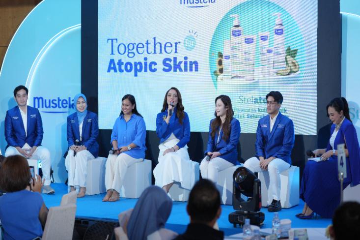 Mustela menghadirkan kampanye Together for Atopic Skin, sebuah gerakan edukasi untuk membantu keluarga Indonesia mengenali sinyal dermatitis atopik lebih dini dan memahami pentingnya perawatan skin barrier (Foto: Ist)