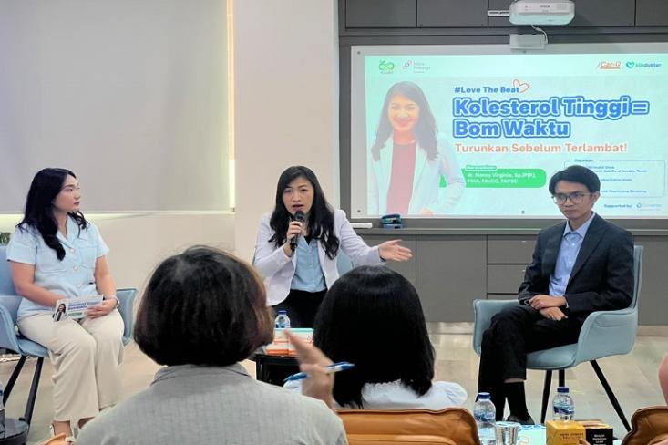 Program Love the Beat menghadirkan diskusi seputar kesehatan jantung sekaligus layanan pemeriksaan kesehatan bagi masyarakat (Foto: Efa)