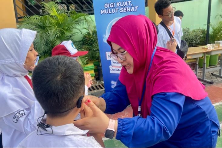 Edukasi sikat gigi bersama pada kegiatan Gigi Kuat dan Sehat Bersama (Foto: Ist)
