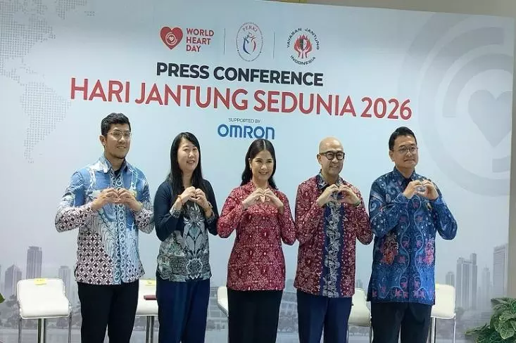 (ki-ka) dr. Rizky Aulia Fanani, Sp.JP, Subsp. Ar. (K), Fanny Himawan, Annisa Pohan Yudhoyono, Iwet Ramadhan, dr. Ade Meidian Ambari, SpJP(K), PhD dalam acara peluncuran kampanye 