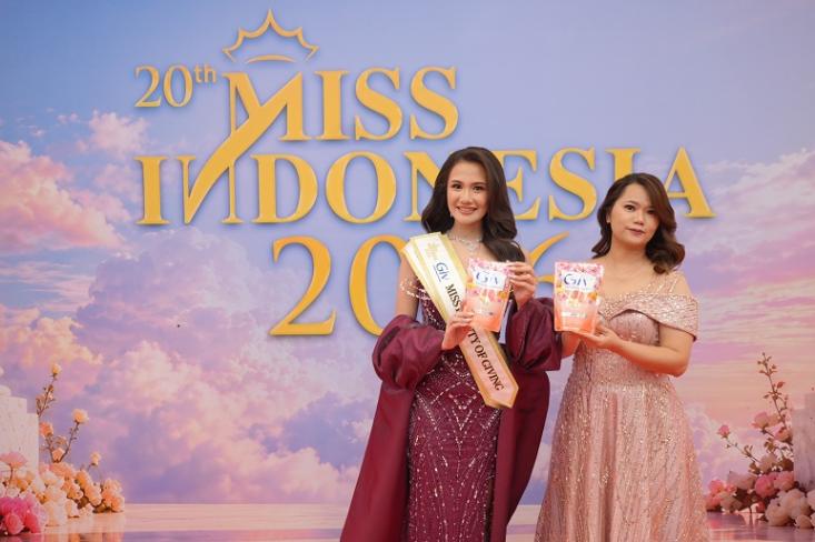 GIV nobatkan Miss Beauty of GIVing 2026 di ajang Miss Indonesia 2026 [Ki-Ka] Yvette Eunike Rondonuwu, Miss Beauty of GIVing 2026, dan Mita Ardiani, Marketing Manager Personal Care Category WINGS Group (Foto: Ist)