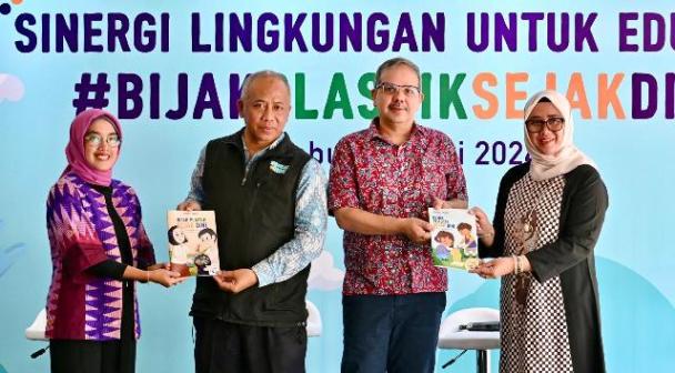 Peluncuran Buku Edukasi Bijak Plastik Sejak Dini