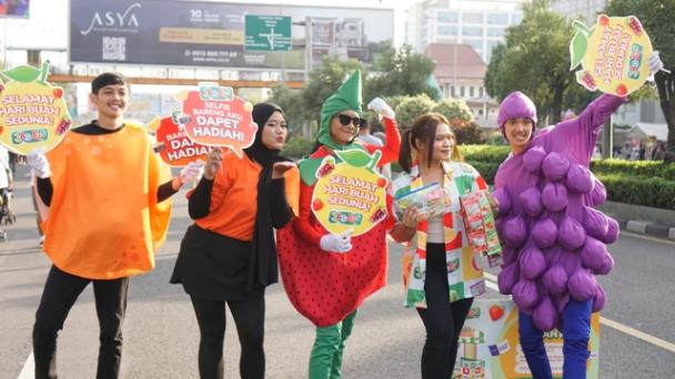 Fruit Man berkeliling di area CFD