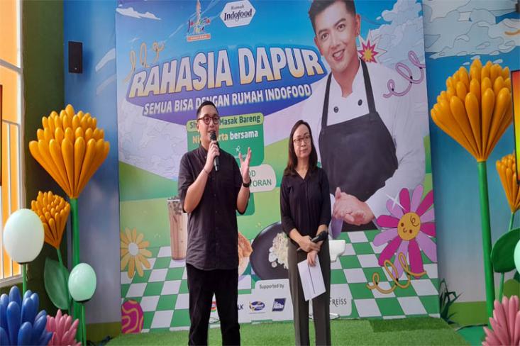 Abimanyu Prasetyo dan Sulistiani, Perwakilan Corporate Marketing Indofood. Foto: Novi