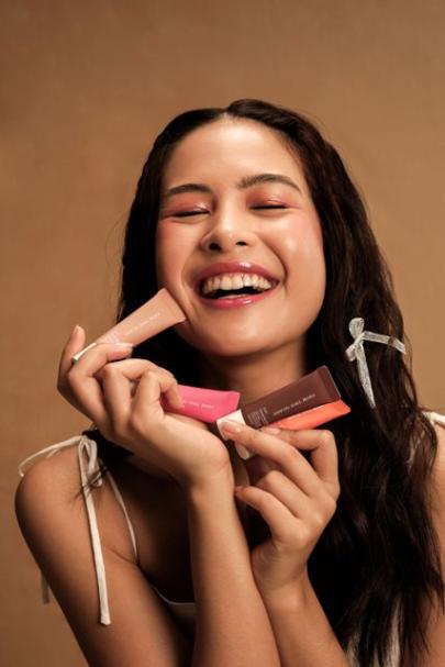 Maudy Ayunda dengan Illipe Plumping Lip Butter