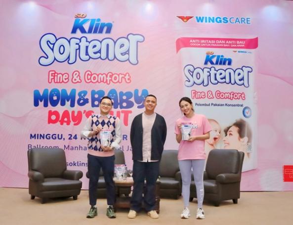 Narasumber ahli dalam acara talkshow SoKlin Softener Fine & Comfort