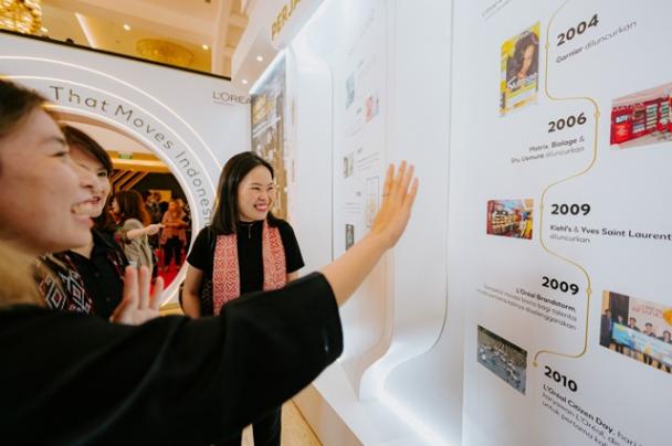 Exhibition Booth 45 Tahun L’Oréal Indonesia