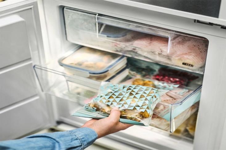 Stok bahan makanan di kulkas jadi tertata rapi. Foto: Dok. IKEA
