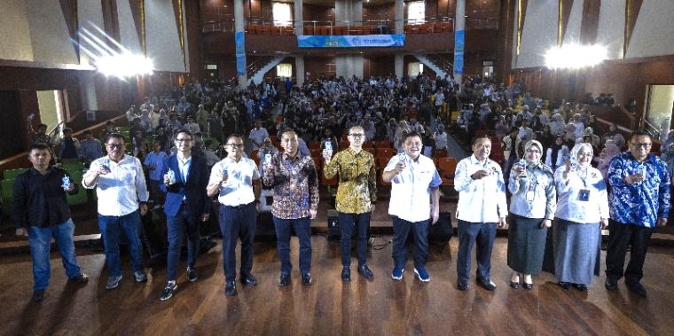 Milk Toss FFI bersama para Mahasiwa Peserta Acara Rayakan Kebaikan Susu, Raih Kekuatan untuk Menang