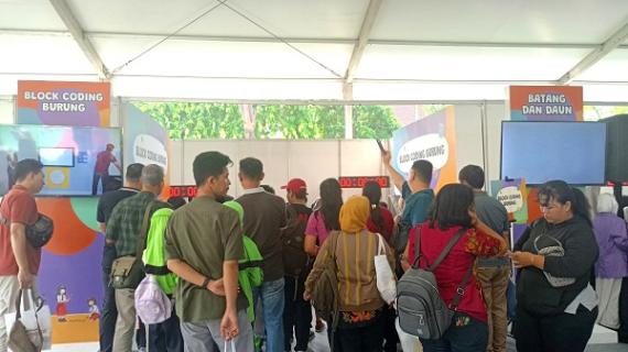 Antusiasme orangtua yang turut mendampingi dan menyaksikan anak-anaknya saat lomba
