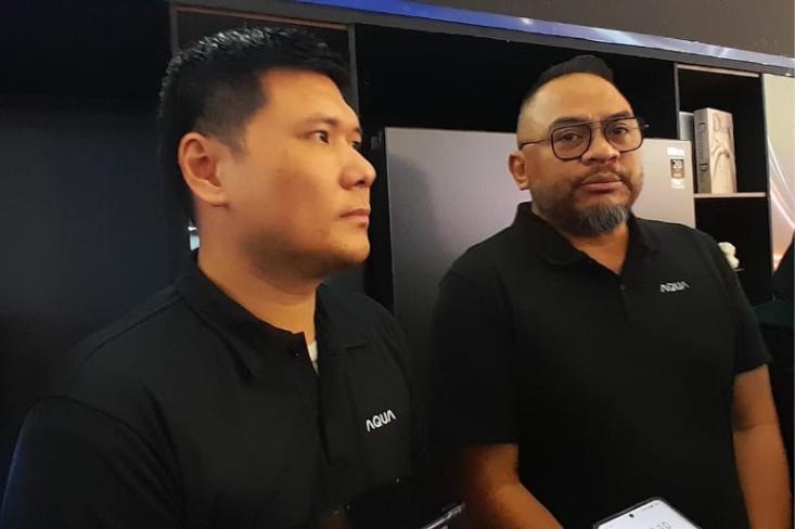 Ki-ka: Michael Iskandar dari ECI dan Luminto Aribowo Purnomo dari AQUA Elektronik. Foto: Novi