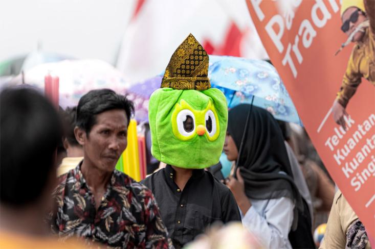 Duo turun langsung ke tengah masyarakat lewat festival budaya. Foto: Ist