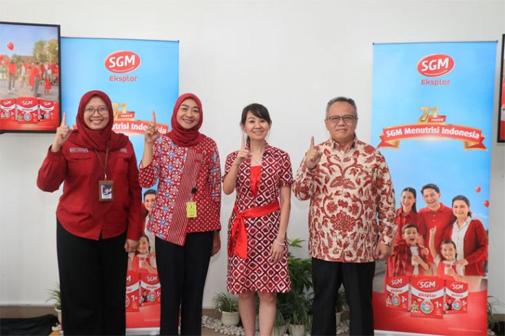 Bersama-sama memastikan gizi anak terpenuhi. Foto: Ist