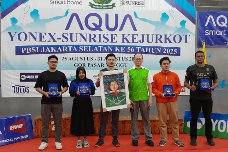 Dukung regenerasi atlet, PBSI Jakarta Selatan gelar turnamen bulutangkis. Foto: Novi