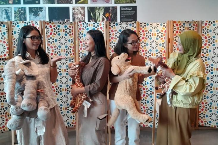 Ki-ka: Alfinda Kristiana Rahardyana, Sri Honimah, Ririn Basuki, dan Fabiola Priscila. Foto: Novi