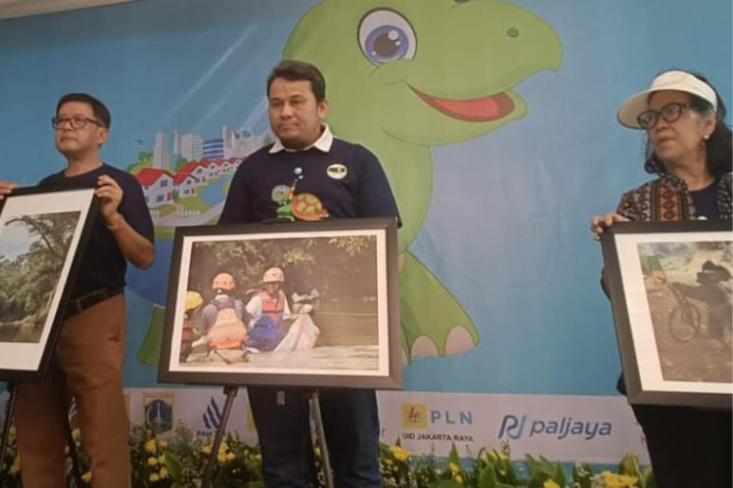 Ki-ka: Stefanus Indrayana; Deftrianov, WaKa BAPPEDA; dan Ir. Peni Santoso Dipl. Est. Foto: Ist