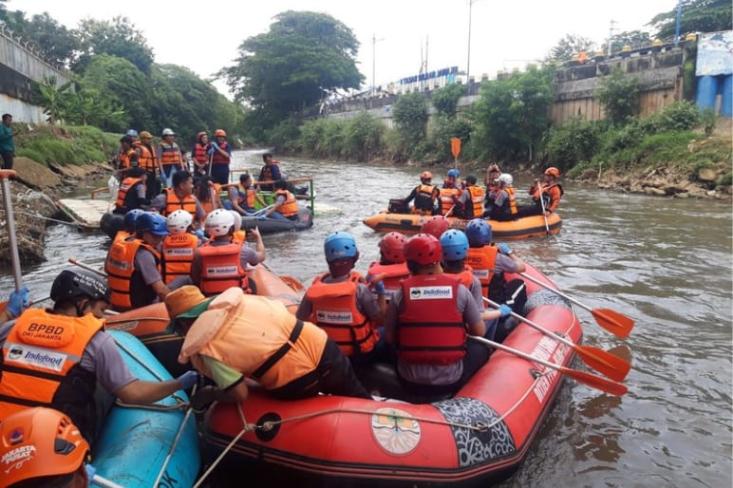 Workshop daur ulang, penanaman pohon, hingga susur sungai. Foto: Ist