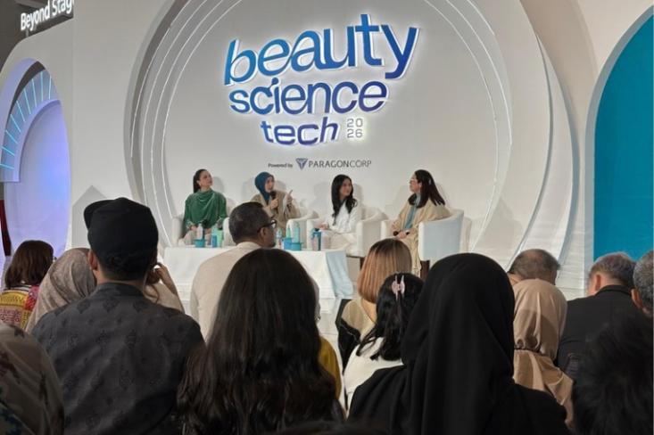 ParagonCorp hadirkan DermaScalp Expert yang menggunakan Biomimetic Technology. Foto: Novi