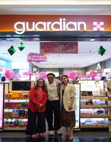 Ki-ka: Anna Hull, Bubah Alfian, dan CEO dan Co-Founder Aeris Beaute Patricia Davina. Foto: Ist