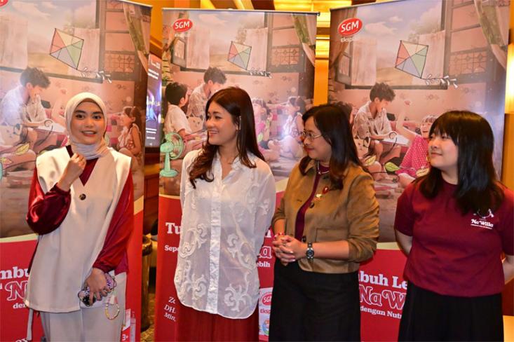 Ki-ka: Aninda, Anissa, Anggia, dan Novia Puspa Sari (Produser Film Na Willa). Foto: Ist