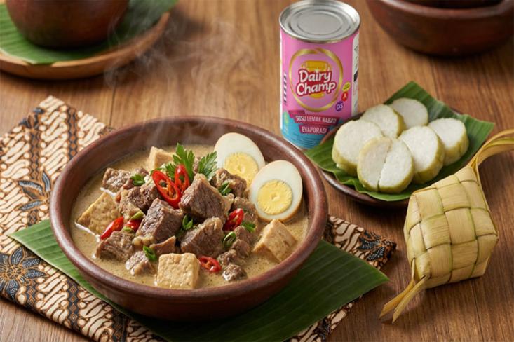 Brongkos Creamy yang menggunakan susu evaporasi Dairy Champ sebagai pengganti santan. Foto: Ist