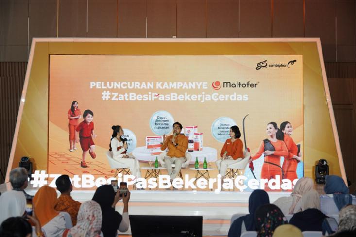 Ki-ka: MC, dr. Lucky Yogasatria Sp.A, dan Debi Widianti. Foto: Ist