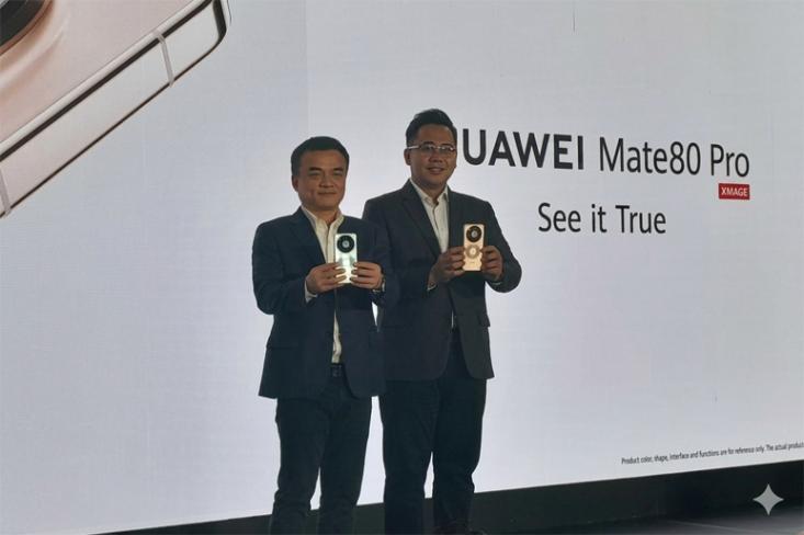Ki-ka: Huiler Fan-CEO dan Edy S., Senior Retail Manager Huawei Device Indonesia. Foto: Novi