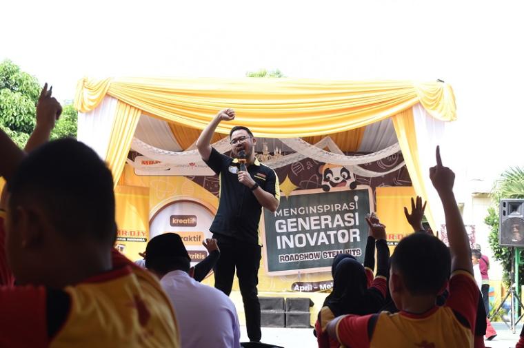 Menginspirasi Generasi Inovator Roadshow STEM Kit di Jakarta
