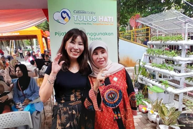 Ningcy Yuliana, Presdir ASIA PZ Cussons dan Walikota Jaksel, Diah Anwar. Foto: Novi