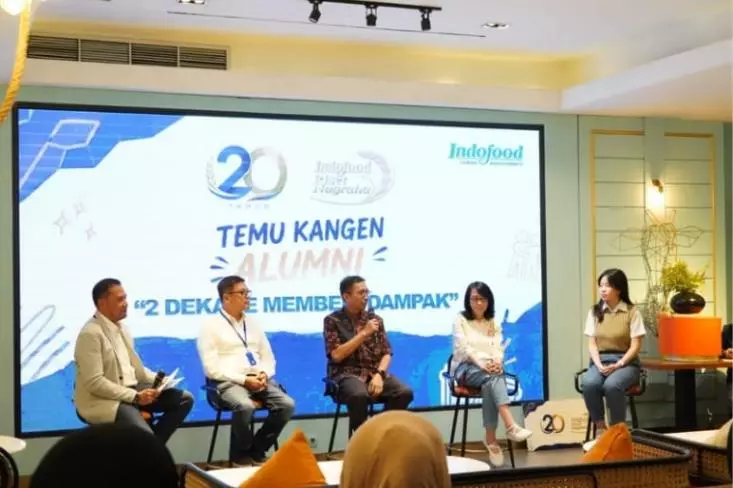 Ki-ka: Andrew (MC), Stefanus Indrayana, Prof. Purwiyatno, Fenny, dan Mariska. Foto: Doc. IRN
