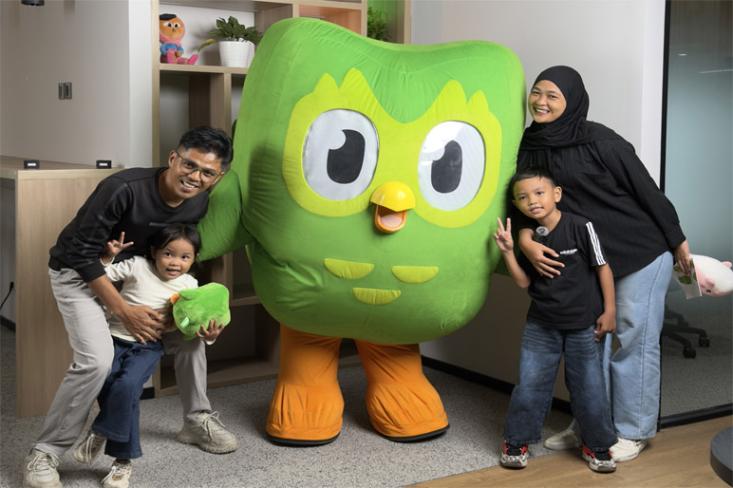 Hudzaifah family with duo. Foto: Ist