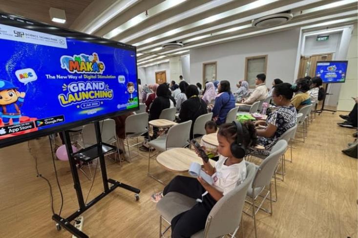 Aplikasi MAKA menjadi stimulasi digital untuk tumbuh kembang anak. Foto: Novi