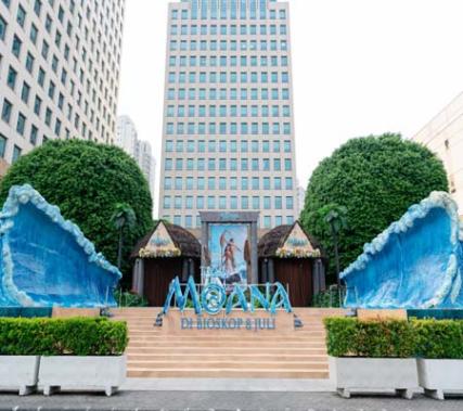 Instalasi “The Ocean Is Calling” di Plaza Senayan