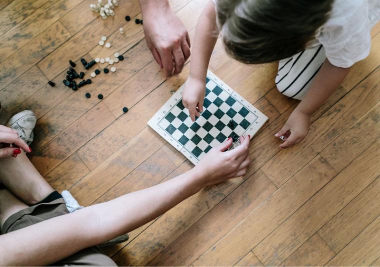 Bermain board game