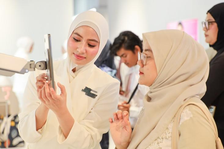 Pengunjung bisa melakukan analisis kulit dan asesmen MOVE, EAT, REST 